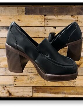 🆕 Women's Torrid Black Platform Block Heel Loafers